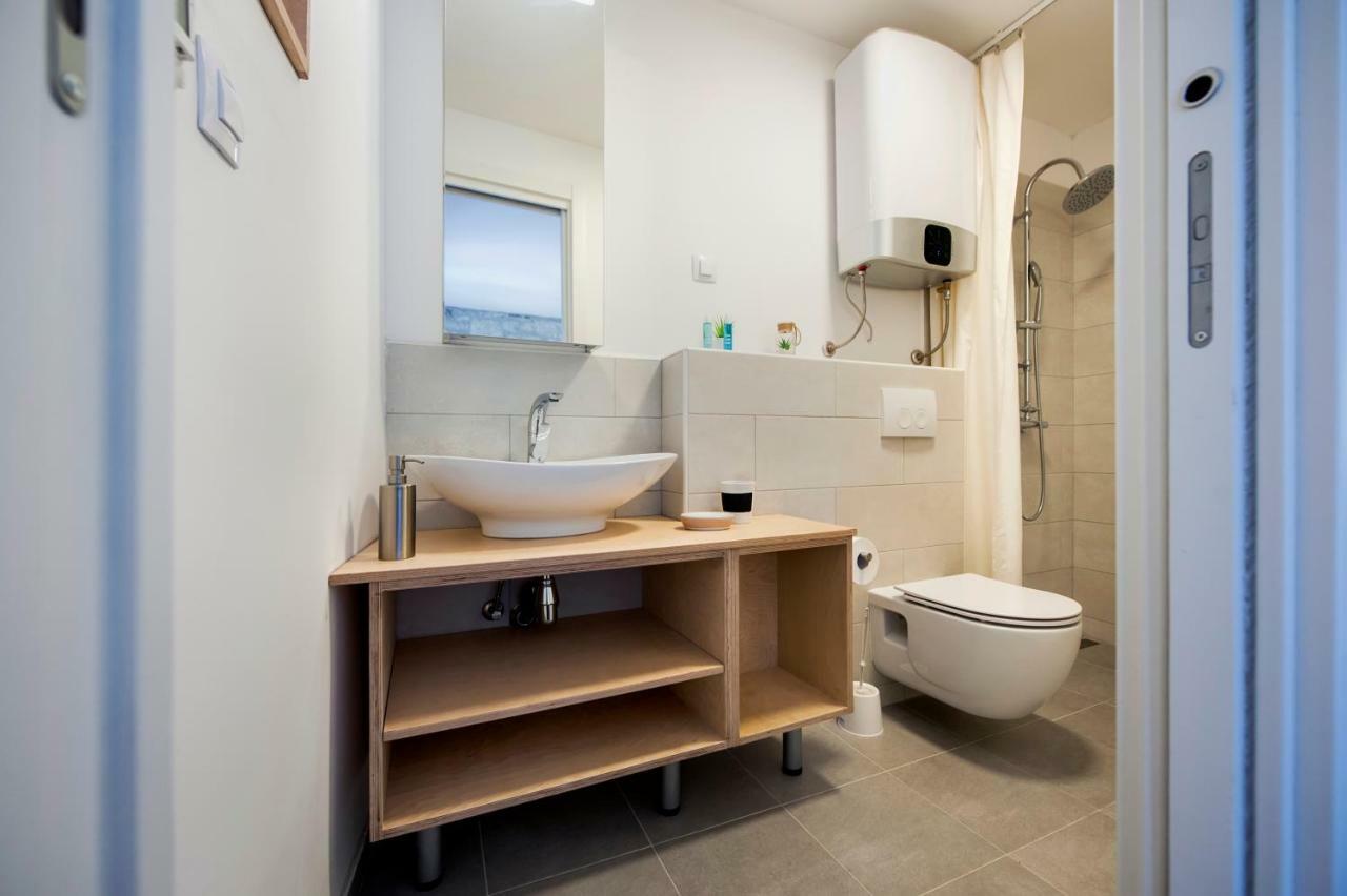 House Graziella Apartment Ровин Екстериор снимка