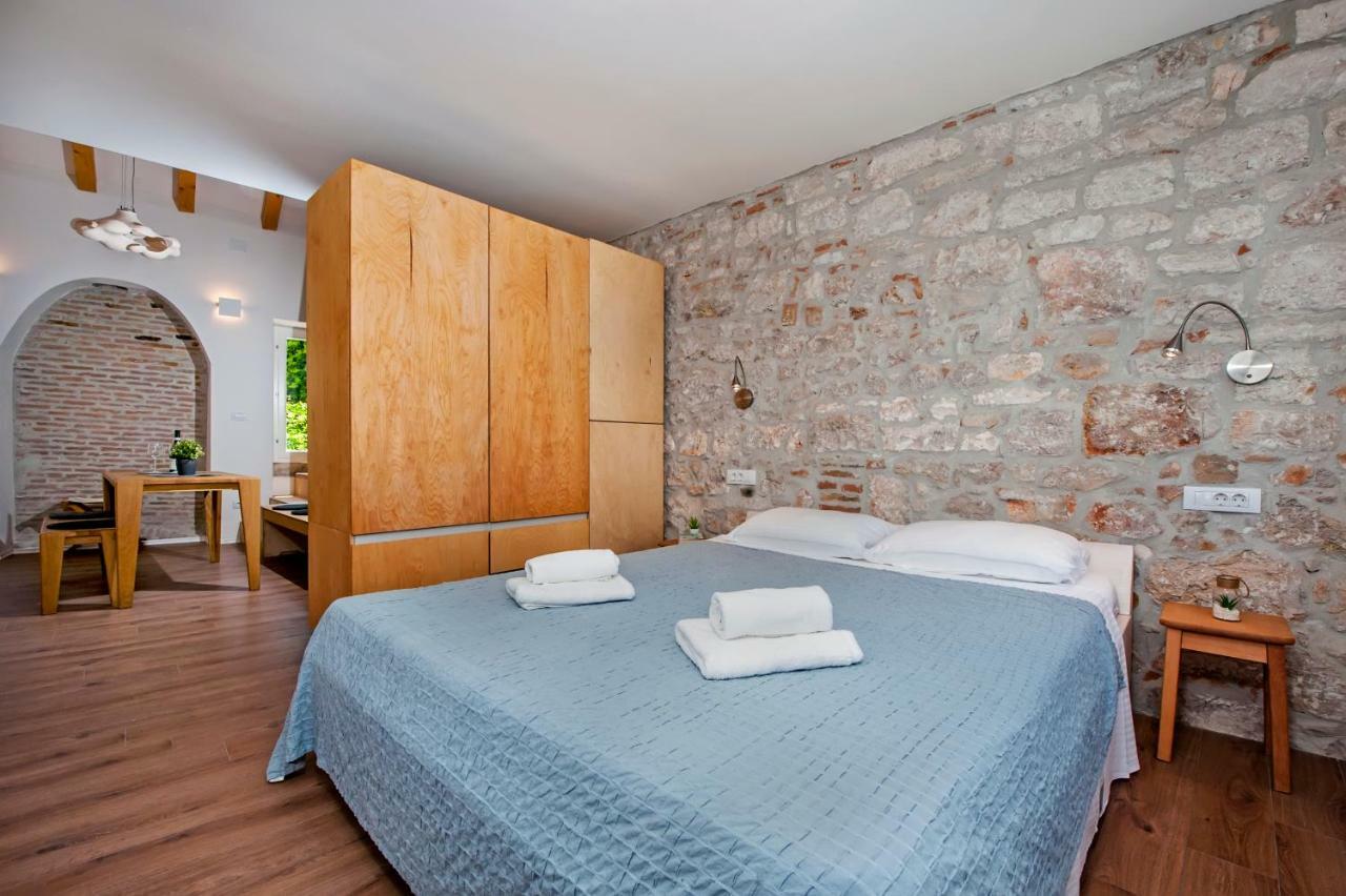House Graziella Apartment Ровин Екстериор снимка