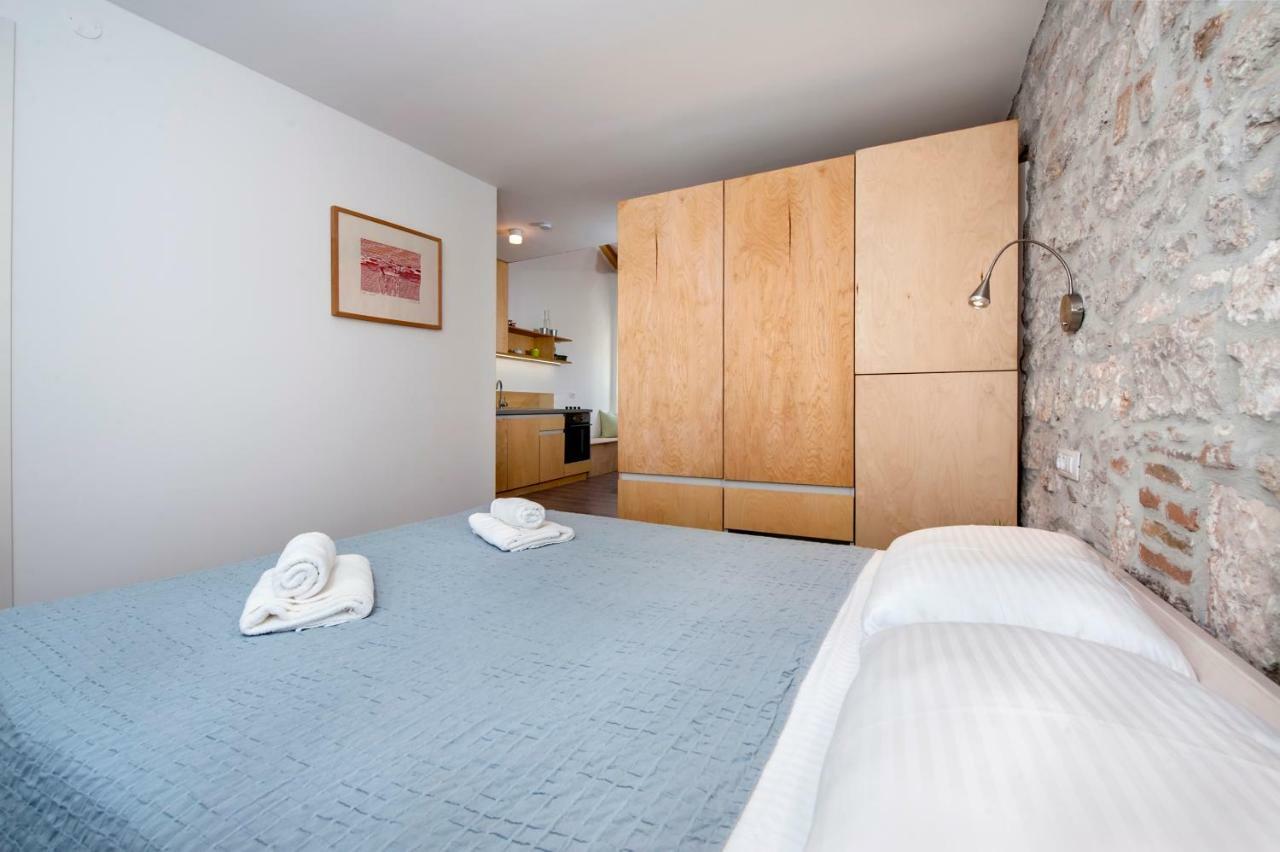 House Graziella Apartment Ровин Екстериор снимка